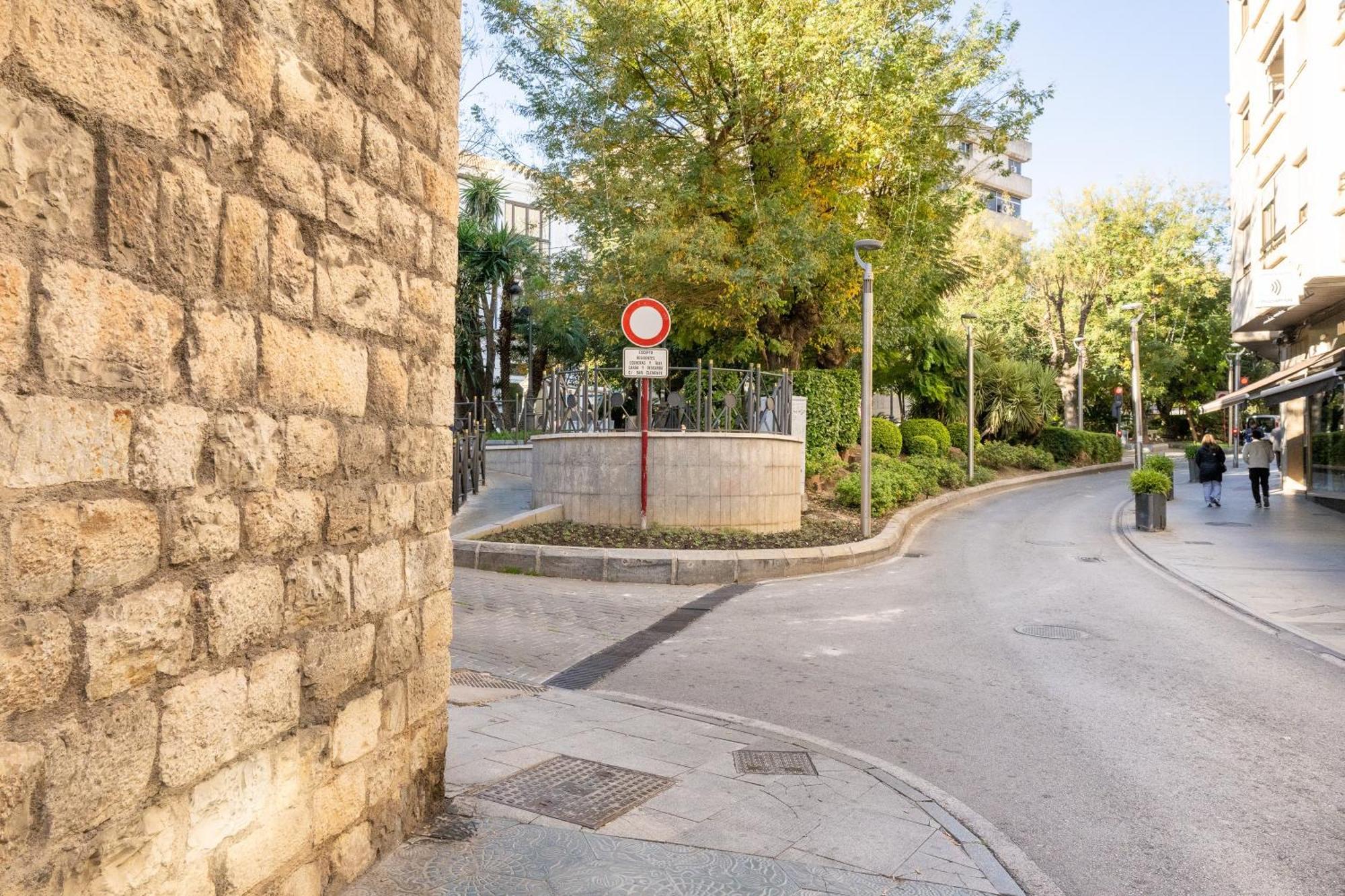 Appartement Jardinillos Bed & Parking
